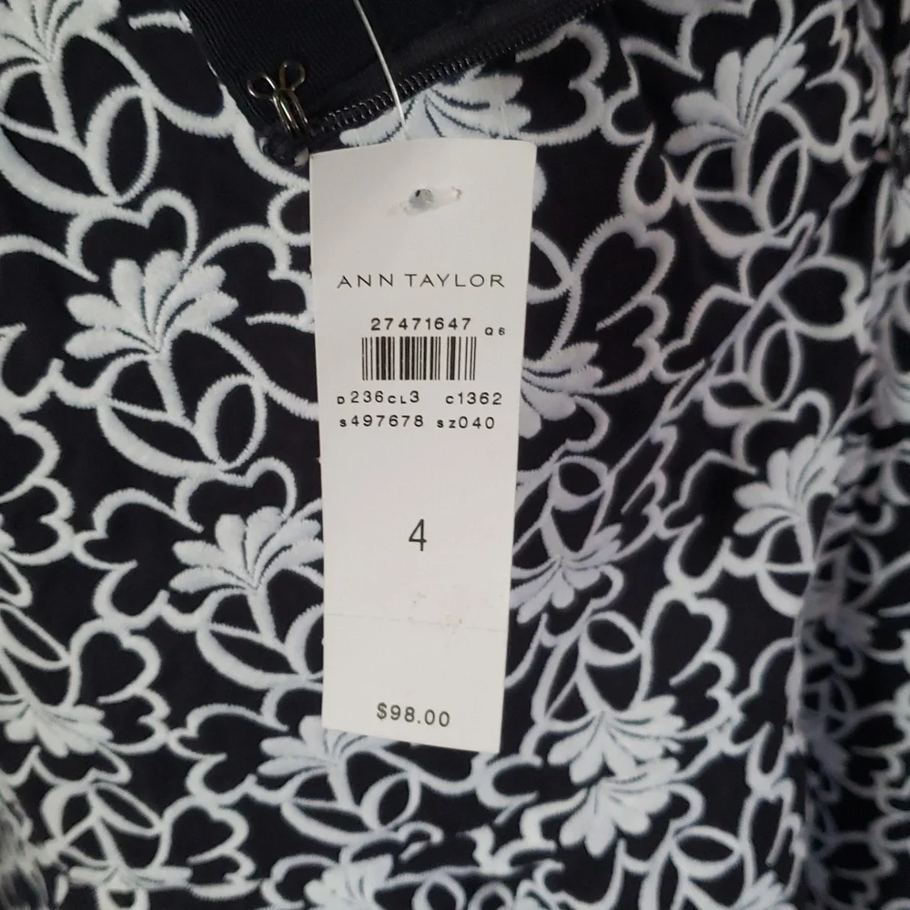 Ann Taylor Black & White Floral Embroidered Peplum Flounce Skirt NWT Size 4